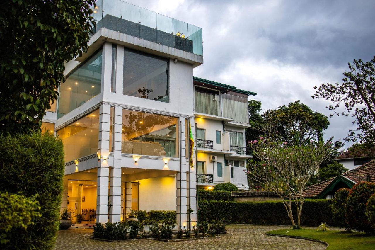 Hotel Ganthera 캔디 외부 사진