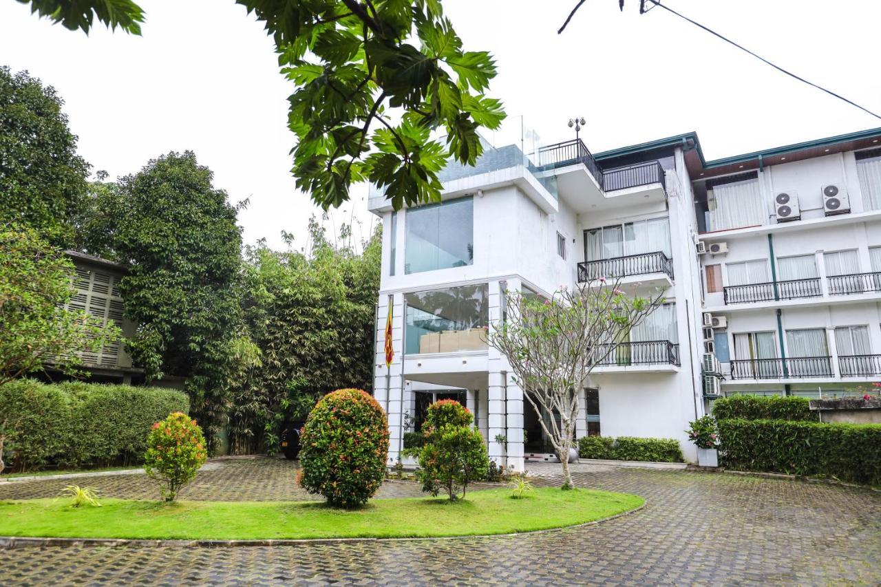 Hotel Ganthera 캔디 외부 사진