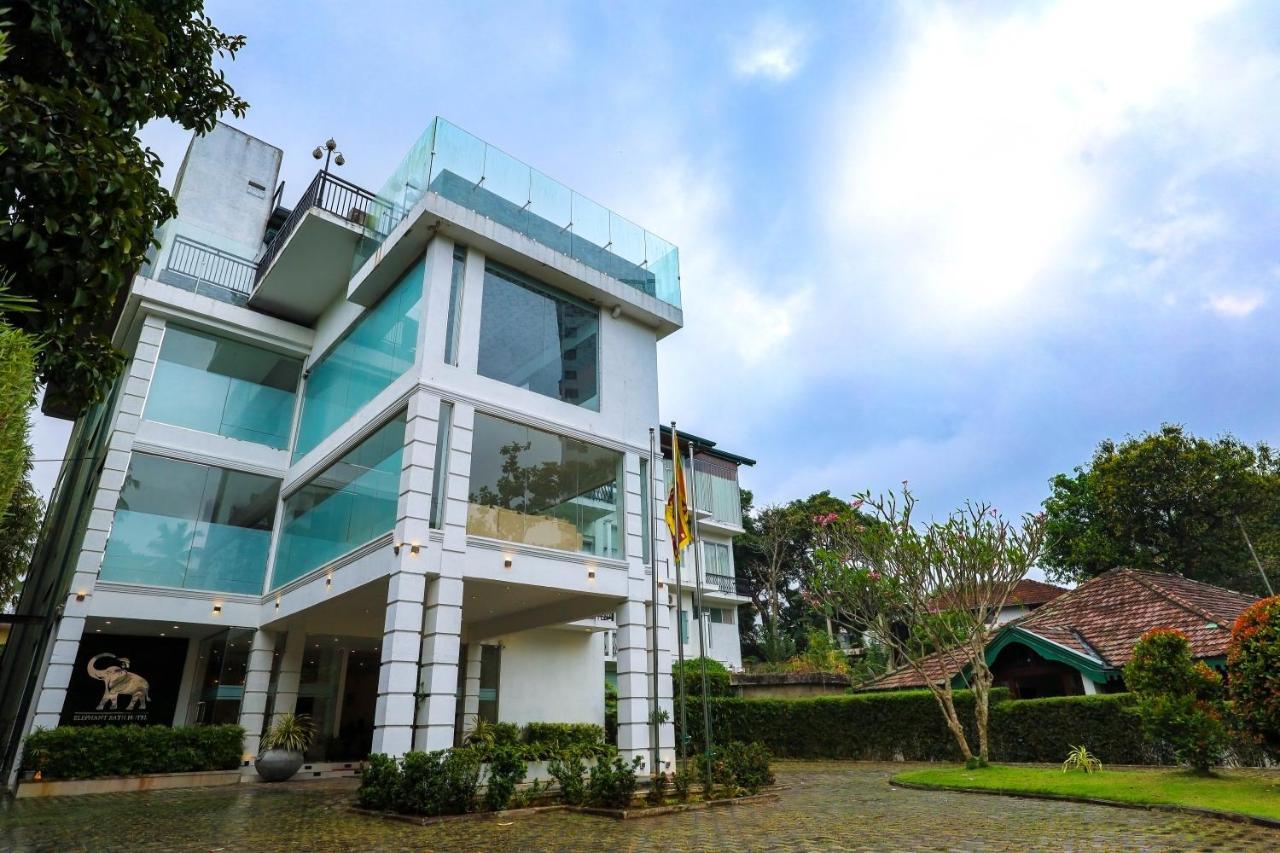 Hotel Ganthera 캔디 외부 사진