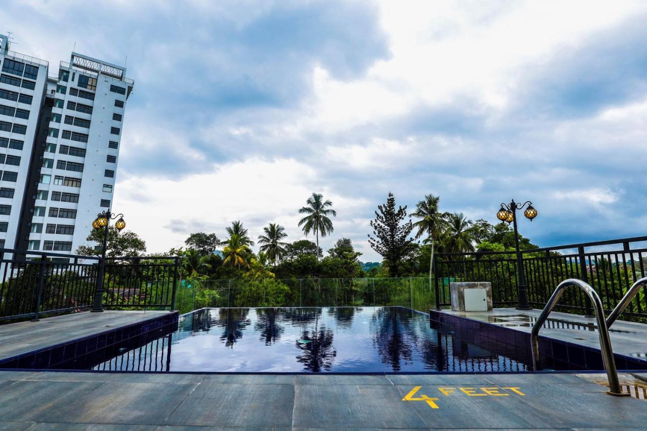 Hotel Ganthera 캔디 외부 사진