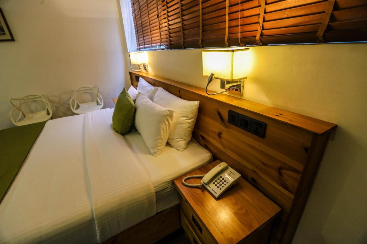 Hotel Ganthera 캔디 외부 사진