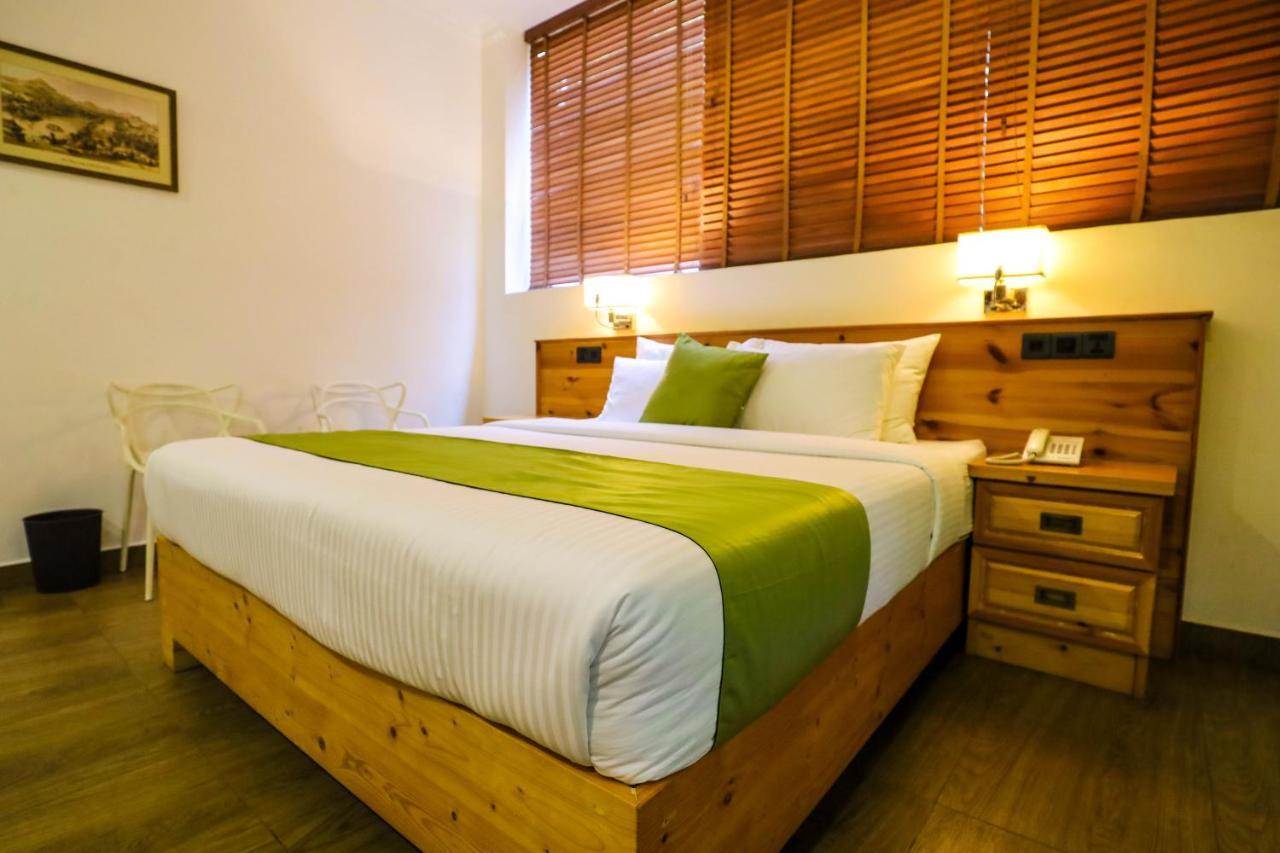 Hotel Ganthera 캔디 외부 사진