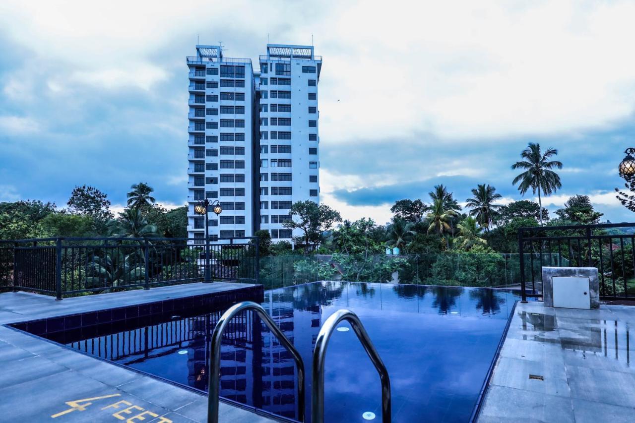 Hotel Ganthera 캔디 외부 사진
